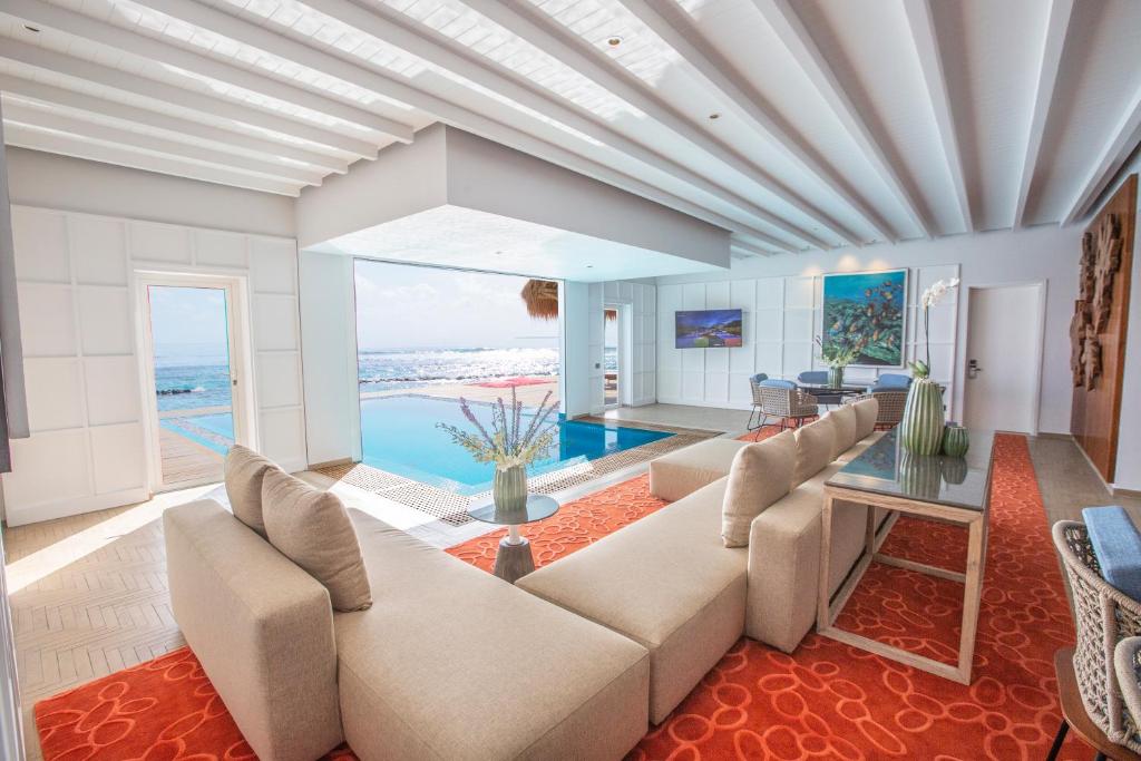 Villa com piscina infinita privativa